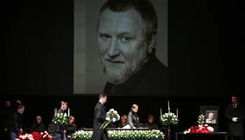 В Театре на Бронной простились с заслуженным артистом РФ Ершовым