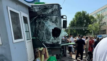 Больше 20 человек пострадали в ДТП с автобусом в Алма-Ате