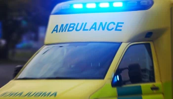 Автомобиль сбил несколько человек в британском Дерби