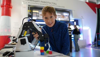 Интенсив &laquo;Инженерные каникулы&raquo; стартовал для школьников столицы на ВДНХ