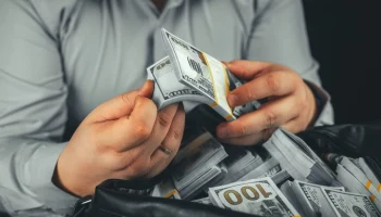 Экономист Зубец: доля россиян снижается среди общего числа миллиардеров