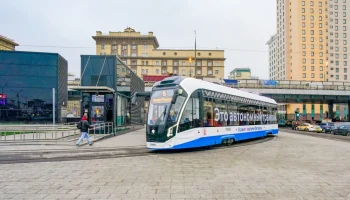 Более 100 приподнятых посадочных платформ обустроили в столице в прошлом году