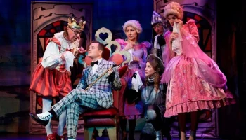 "Мосбилет" и Театр Стаса Намина представили подборку семейных спектаклей "Мосбилет" и Театр Стаса Намина представили подборку семейных спектаклей