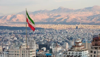 Один человек погиб и 10 пострадали из-за утечки газа на заводе в Иране