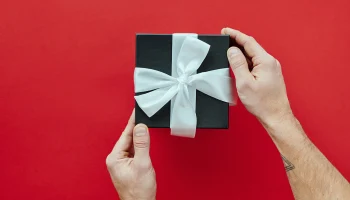 Активности и воспоминания: что подарить мужчине на 23 Февраля