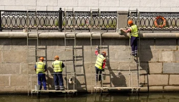 В Москве отремонтировали Новодевичью набережную