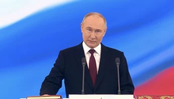 Путин официально вступил в должность президента и принес присягу народу России