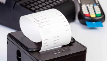 Юрист Адамс: новый способ передачи чека покупателю заработает с 1 марта в России