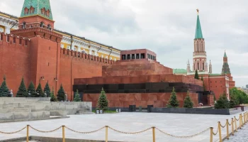 Экс-премьер РФ Степашин считает, что Мавзолей Ленина нужно оставить