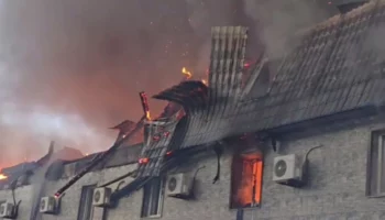 МЧС локализовало пожар в хабаровской гостинице на площади 500 &laquo;квадратов&raquo;