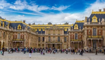 Пожарная сигнализация сработала в Версале