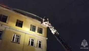 Пожарные ликвидировали открытое горение на севере Москвы