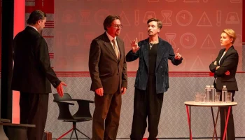 В &laquo;Мосфото&raquo; опубликовали кадры спектакля Театра сатиры &laquo;Метод Гренхольма&raquo;