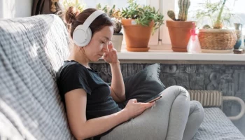 РАМТ запустил проект с&nbsp;аудиоверсиями спектаклей Ефремова, Сац и других