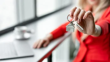 Риелтор Апрелев: лето &ndash; лучшее время для покупки квартиры