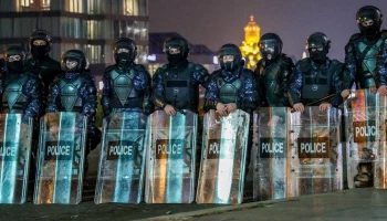 МВД Грузии призвало митингующих не выходить за рамки закона