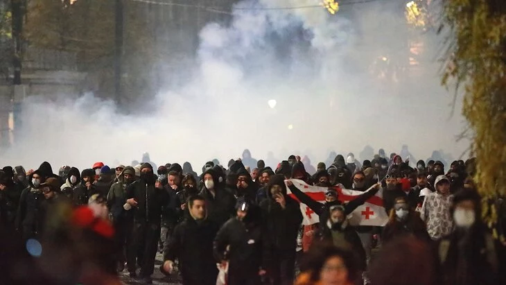 Более 110 сотрудников МВД пострадали во время протестов в Тбилиси Более 110 сотрудников МВД пострадали во время протестов в Тбилиси
