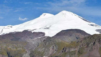 Попавшая под камнепад на Эльбрусе москвичка эвакуирована