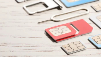 Операторов в России могут обязать мониторить активность детских SIM-карт