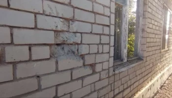 Четыре частных дома повреждены после атаки БПЛА в Прибрежном Саратовской области