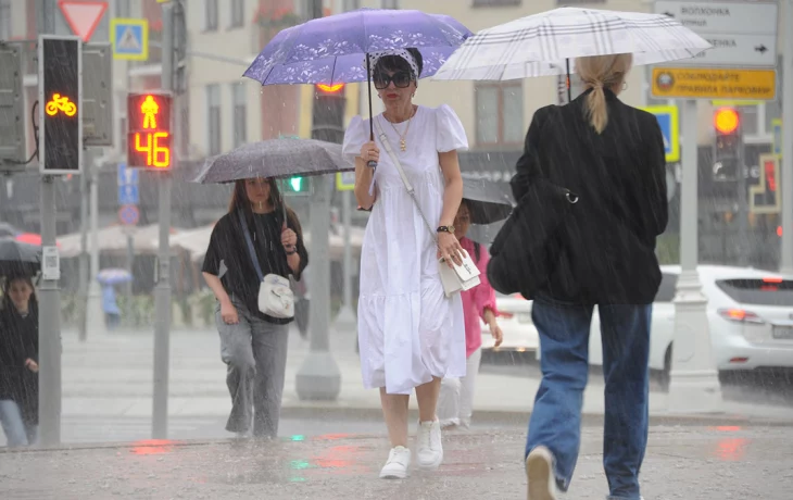 Жителей столицы предупредили о грозе и сильном ветре 3 июня