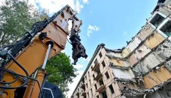 612 старых домов демонтировали в Москве по программе реновации