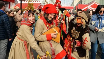 Москвичей пригласили на масленичные забавы на площадках "Зимы в Москве"