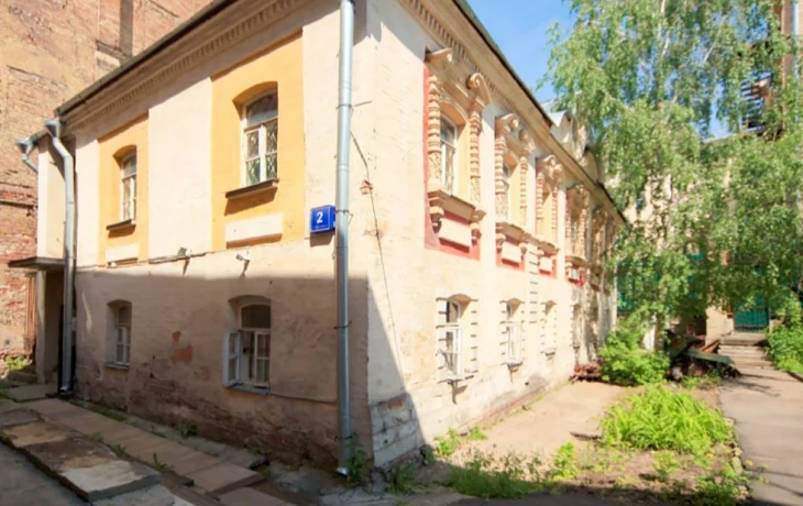 Настоятельский корпус Богоявленского монастыря в центре столицы отреставрируют