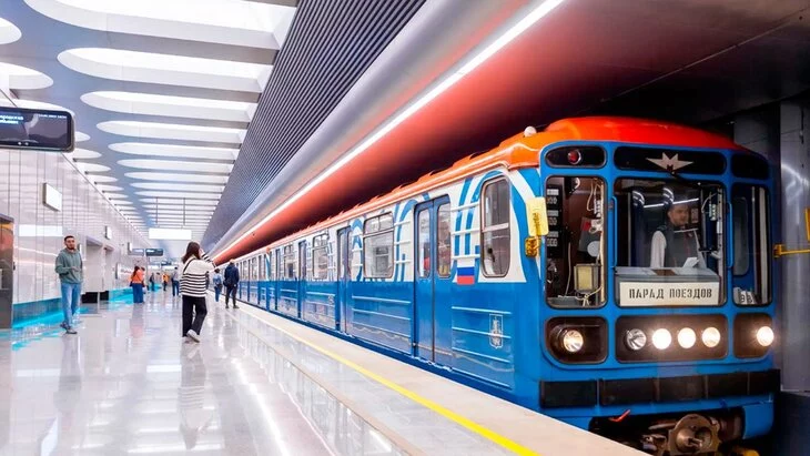 Собянин: девять составов разных эпох будут ходить по БКЛ в эти выходные