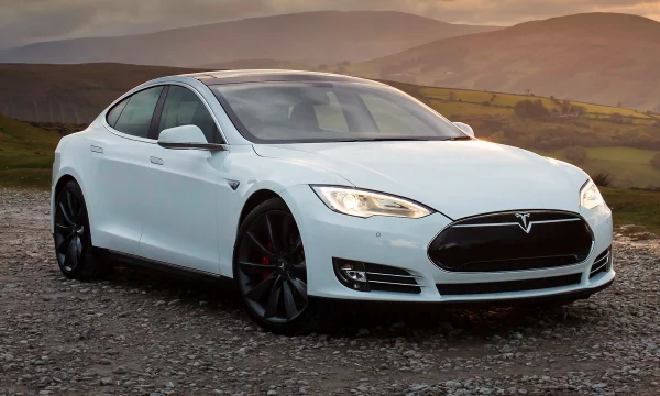 Tesla уже в городе 3