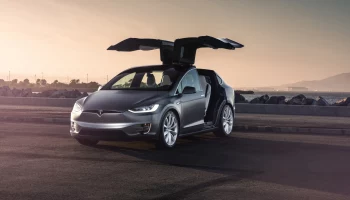 Tesla уже в городе