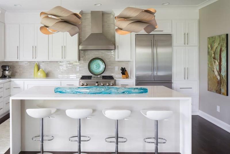 Дизайн белой кухни 12