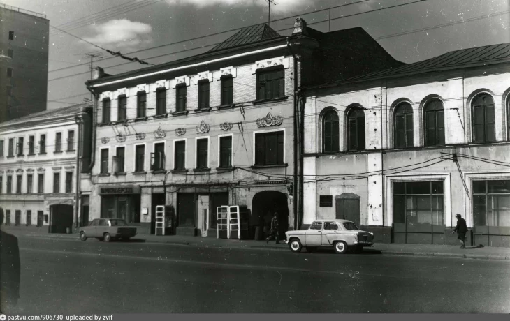 Бакунинская улица 1