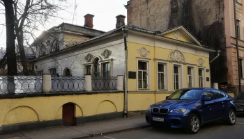 Разбить сквер в Мансуровском переулке и установить памятник просят жители Хамовников