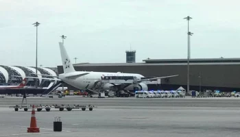 Двадцать пострадавших на рейсе Singapore Airlines находятся в реанимации