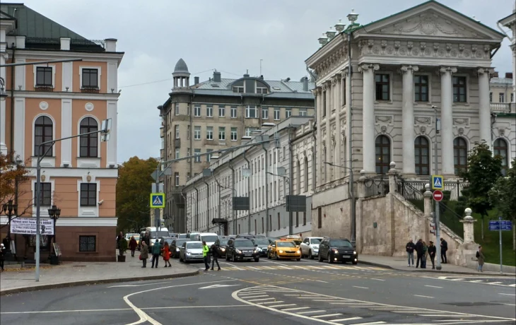 Знаменка улица 1