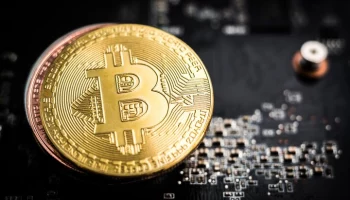 Стоимость биткоина превысила 45 тысяч долларов