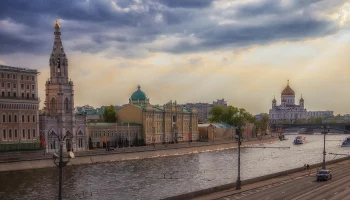 Софийская набережная