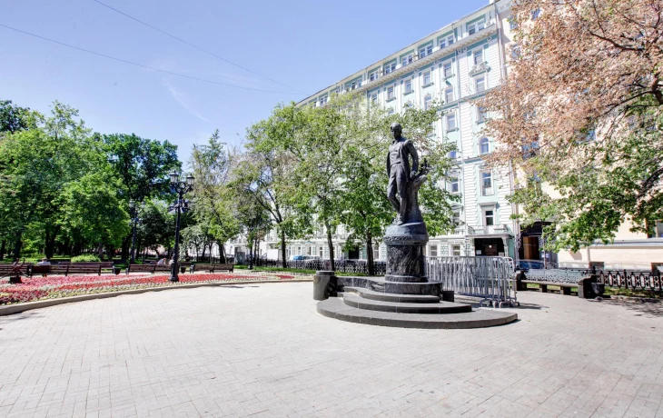 Тверской бульвар 0