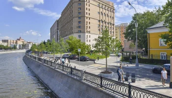 Овчинниковская набережная