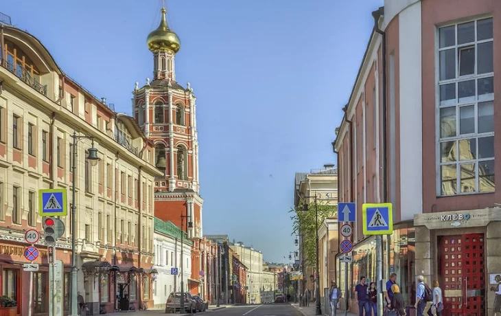 Петровка улица 1