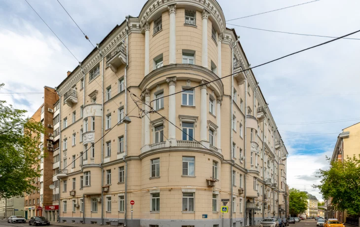 Сивцев Вражек 1