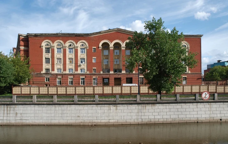 Преображенская набережная 1