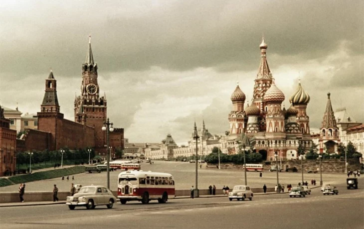 Васильевский спуск площадь 3