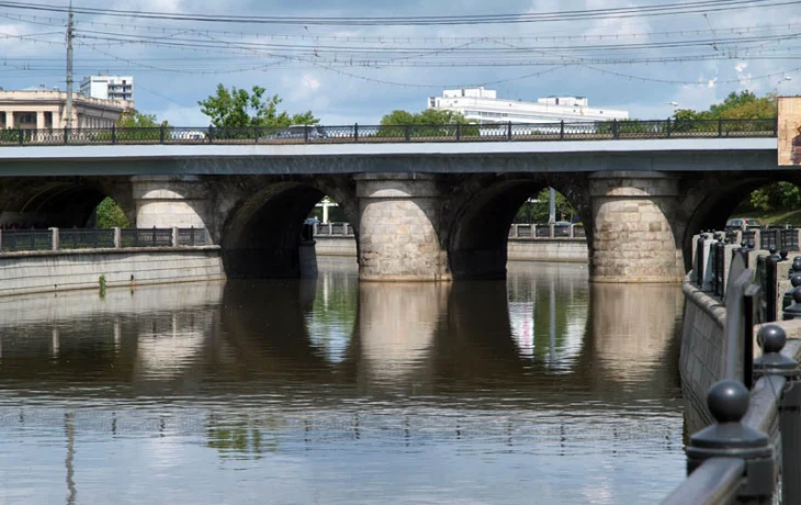 Лефортовская набережная 1