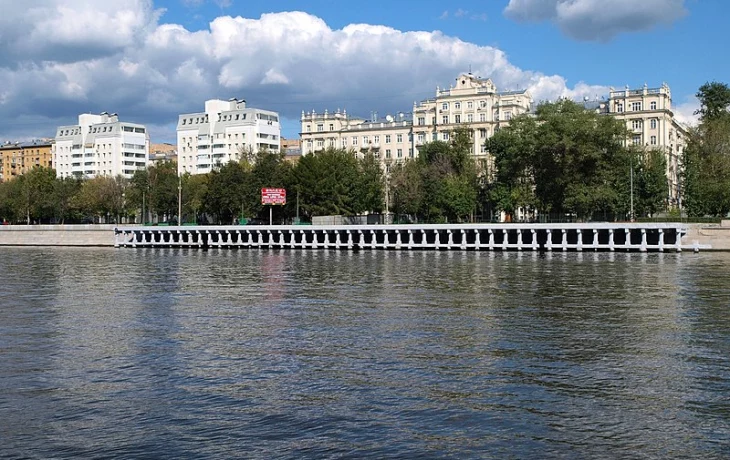 Краснохолмская набережная 1