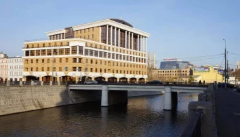 Садовническая набережная