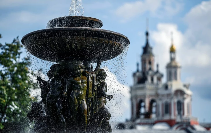 Революции площадь 2