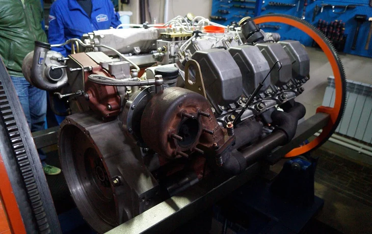 Прокладки и ремкомплекты для двигателей ЯМЗ и ТМЗ: надежность и качество для дизельных и газовых двигателей