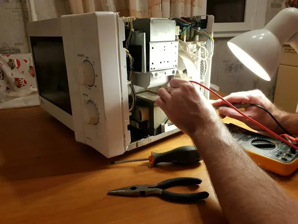 Ремонт бытовой техники: цены в 2025 году и как сэкономить на услугах в Москве